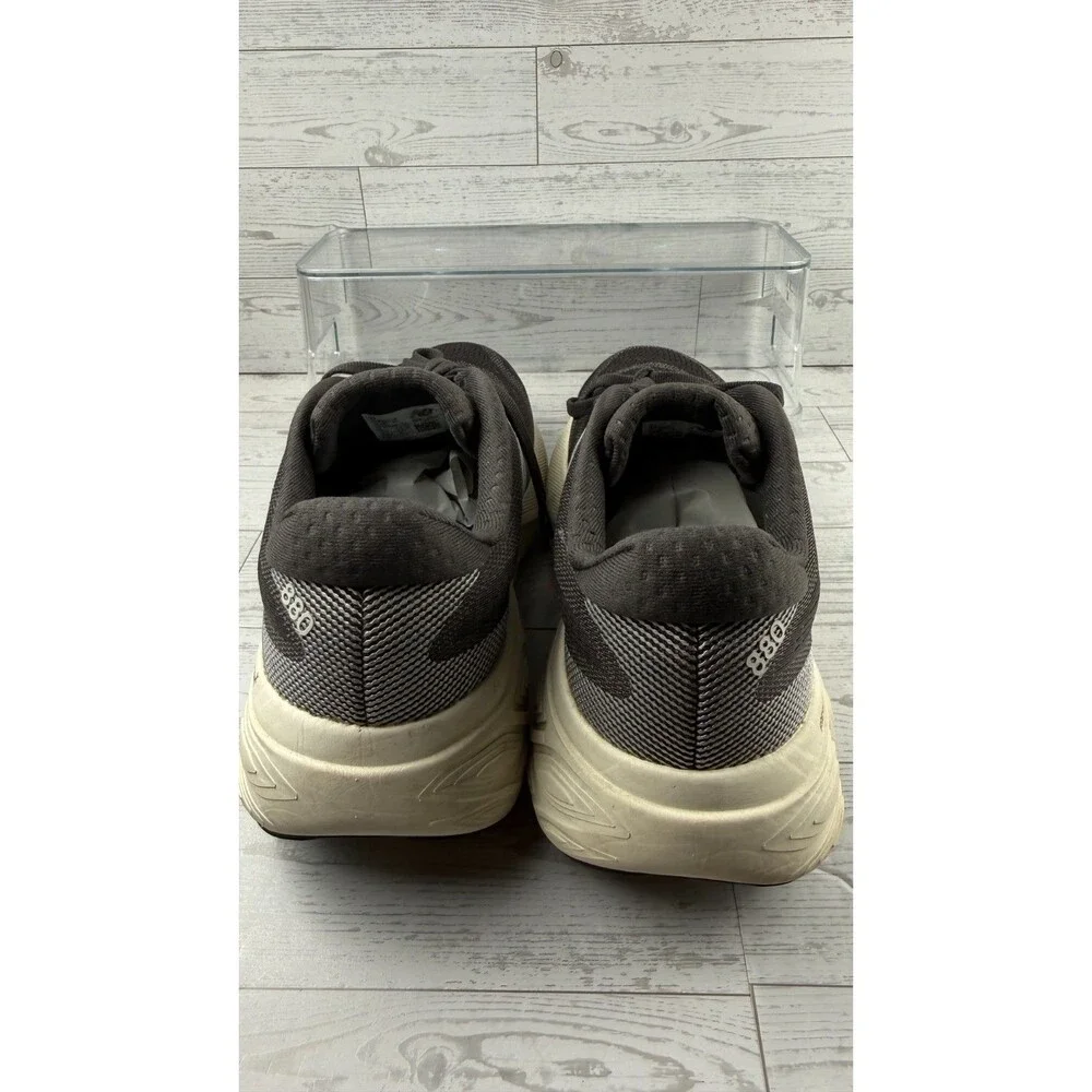 New Balance light wear